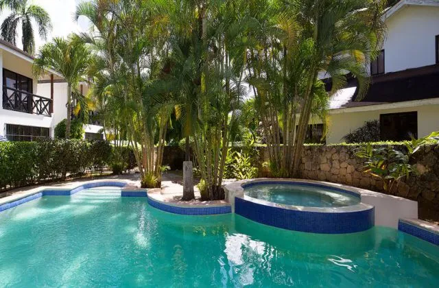 Apartment Residence Playa Las Ballenas pool